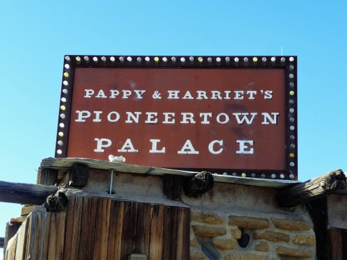 Pioneertown_Pappy & Harriet's Sign